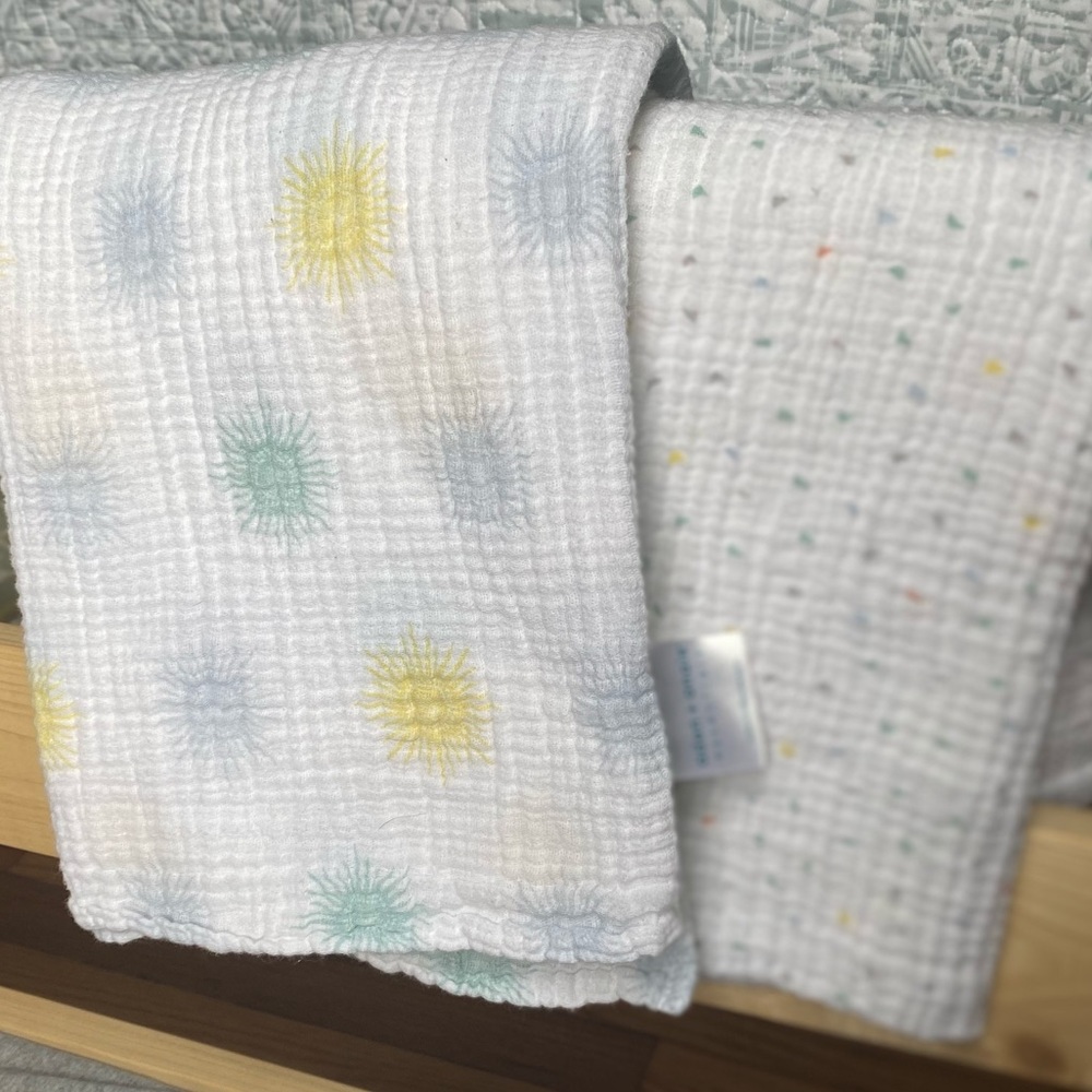 2- 100% Cotton Muslin Swaddles (Neutral Colors)